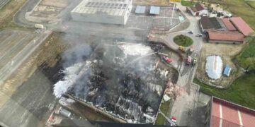 Incendio Nave Los Tánagos