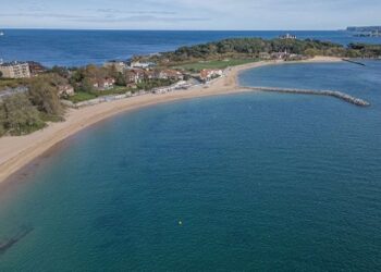 Limpieza de las playas de Santander