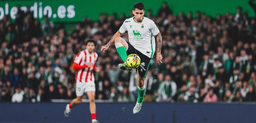 Gustavo Puerta jugador del Racing de Santander