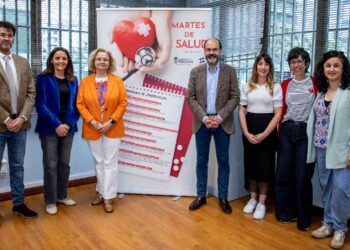 Participantes en la mesa redonda de los Martes de Salud celebrada en Torrelavega
