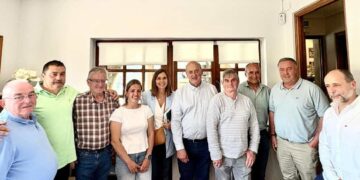 Paula Fernández Viaña informa sobre las ayudas al remo cántabro
