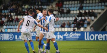 La Gimnástica celebra el 3-0 en El Malecón