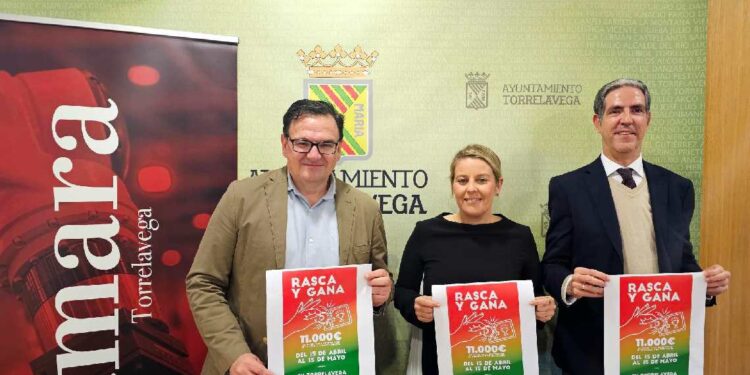 Presentación de la campaña Rasca y Gana en Torrelavega