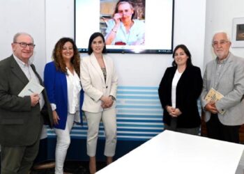 Gema Igual recibe en el Ayuntamiento a Carmen Ealo de Sá para presentar el homenaje
