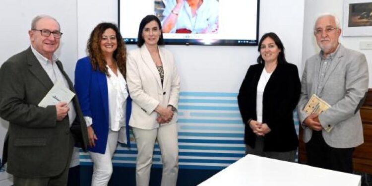 Gema Igual recibe en el Ayuntamiento a Carmen Ealo de Sá para presentar el homenaje