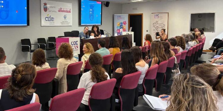 Jornada de COECAN sobre oportunidades laborales de la Unión Europea en Torrelavega