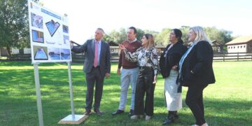 complejo de piscinas recreativas en Ruente