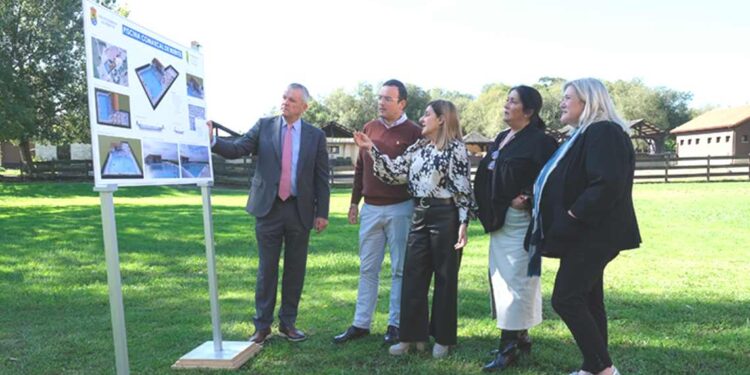 complejo de piscinas recreativas en Ruente