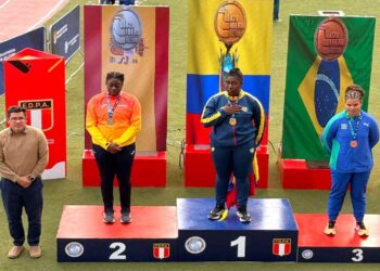 Andrea Njimi medalla de plata