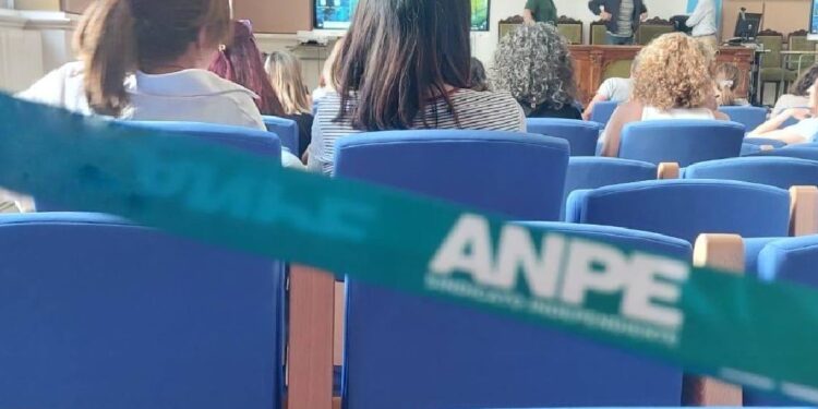 Docentes participantes en tribunales de oposiciones en Cantabria