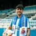 Manu González posa con su nueva camiseta en El Malecón