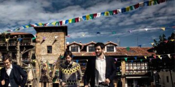 Fotograma de la película Primos rodado en Comillas