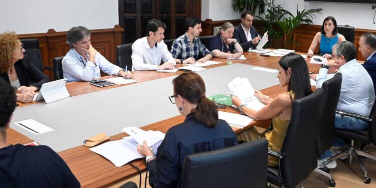 Remanentes a deporte, transporte y becas