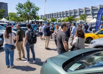 Visitantes a la XIII Expo del Automóvil de Santander
