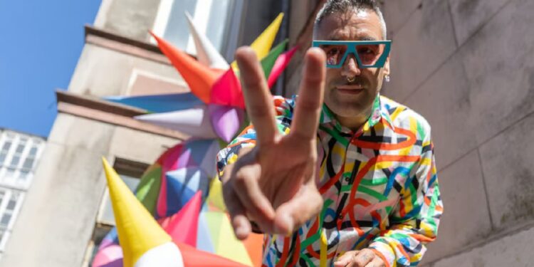 Okuda presenta el Museo del Kolor en el Palacio de Cortiguera de Santander