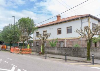 Poda de 200 arbustos en Torrelavega