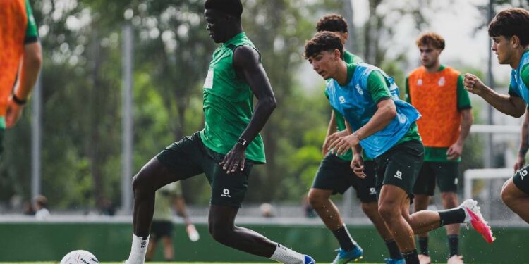 Jugadores del Racing durante un entrenamiento de pretemporada