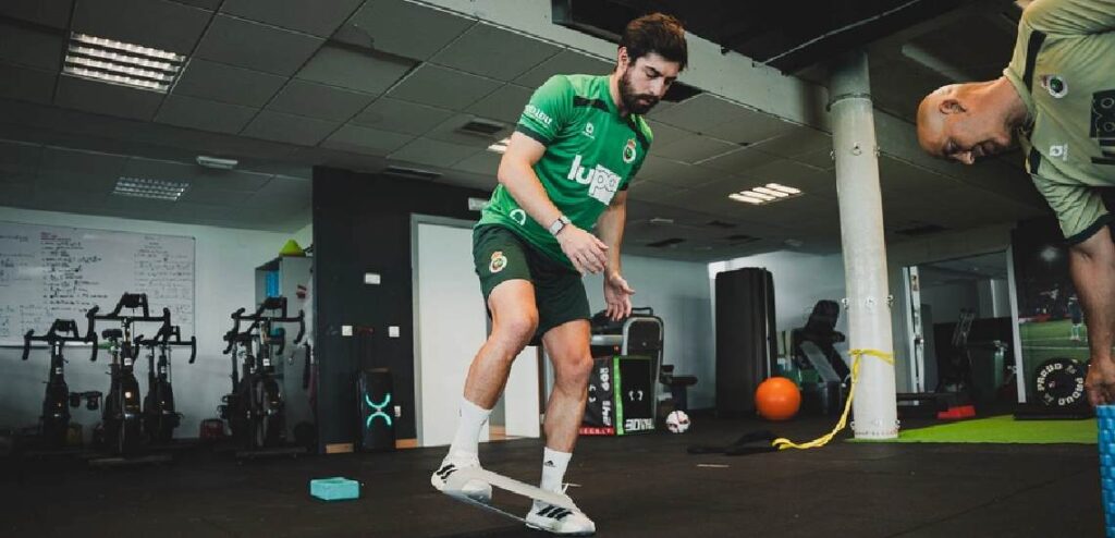 El Jugador del Racing Guliashvili Recuperándose de la lesión
