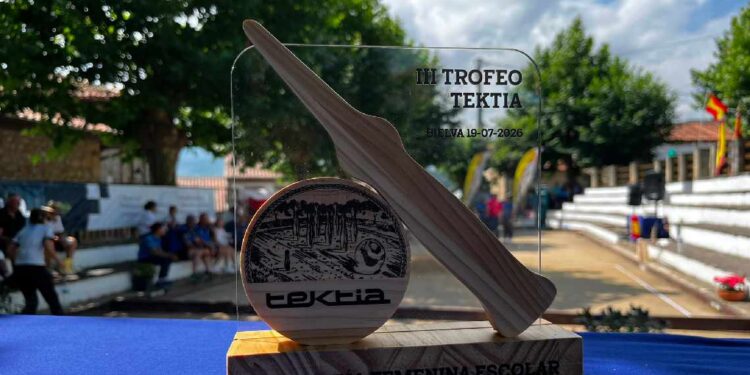 Trofeo de bolos Tektia