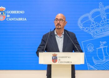 César Pascual en una comparecencia sobre consultorios rurales