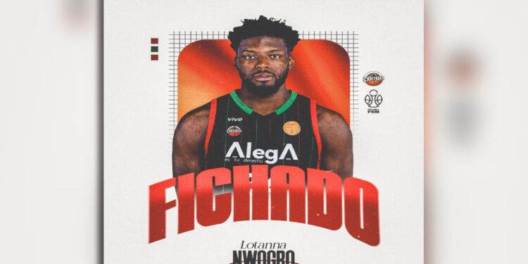 pívot Lotanna Nwogbo