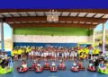 Niños y monitores en una actividad del verano de Argoños