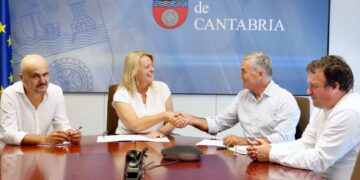 Firma del convenio de certificación forestal del Gobierno de Cantabria y CERTICANT