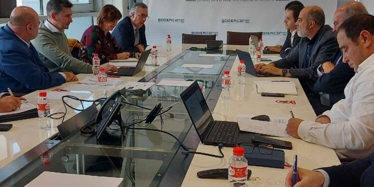 Reunión en la sede de SODERCAN