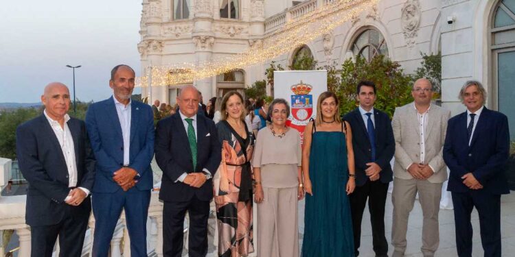 Galardonados y asistentes a los Emboques de Oro 2026 en Santander