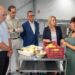 María Jesús Susinos visita La Flor del Limón en Novales