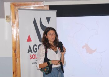 Alba Cano durante la Charla