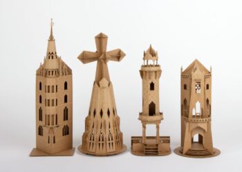 Maquetas de torres de El Capricho de Gaudí