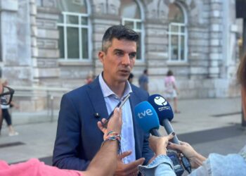 Daniel Fernández habla sobre las obras de El Sardinero