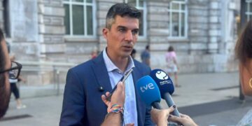 Daniel Fernández habla sobre las obras de El Sardinero