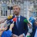 Piña reclama la devolución a los opositores