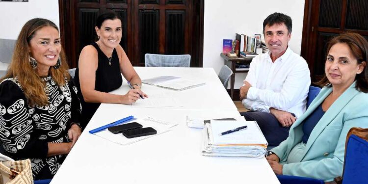 Reunión sobre la cafetería de la Finca Altamira