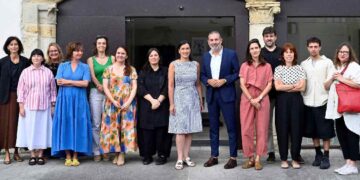 Representantes de faro Santander y el Ayuntamiento
