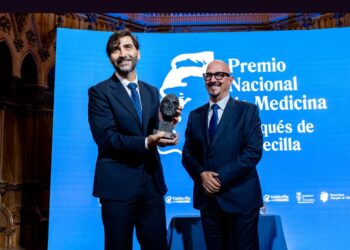Antonio Pérez Martínez recibe el Premio
