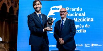 Antonio Pérez Martínez recibe el Premio
