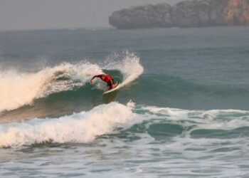 Festival Internacional Kneeboard Cantabria en el mar