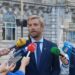 Felipe Piña atiende a los medios