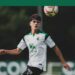 Jugador del Rayo Cantabria durante una acción de juego