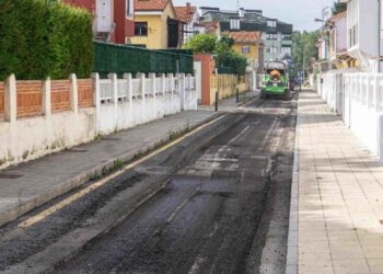 La calle Pedro Lorenzo Molleda renueva su firme dentro del plan de asfaltado