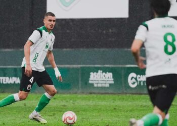 Jugadores del Rayo Cantabria durante un partido