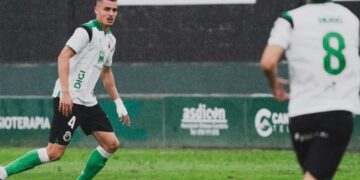 Jugadores del Rayo Cantabria durante un partido
